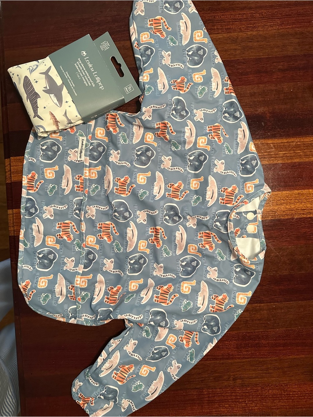 Loulou Lollipop long sleeve bibs 2- NWT
